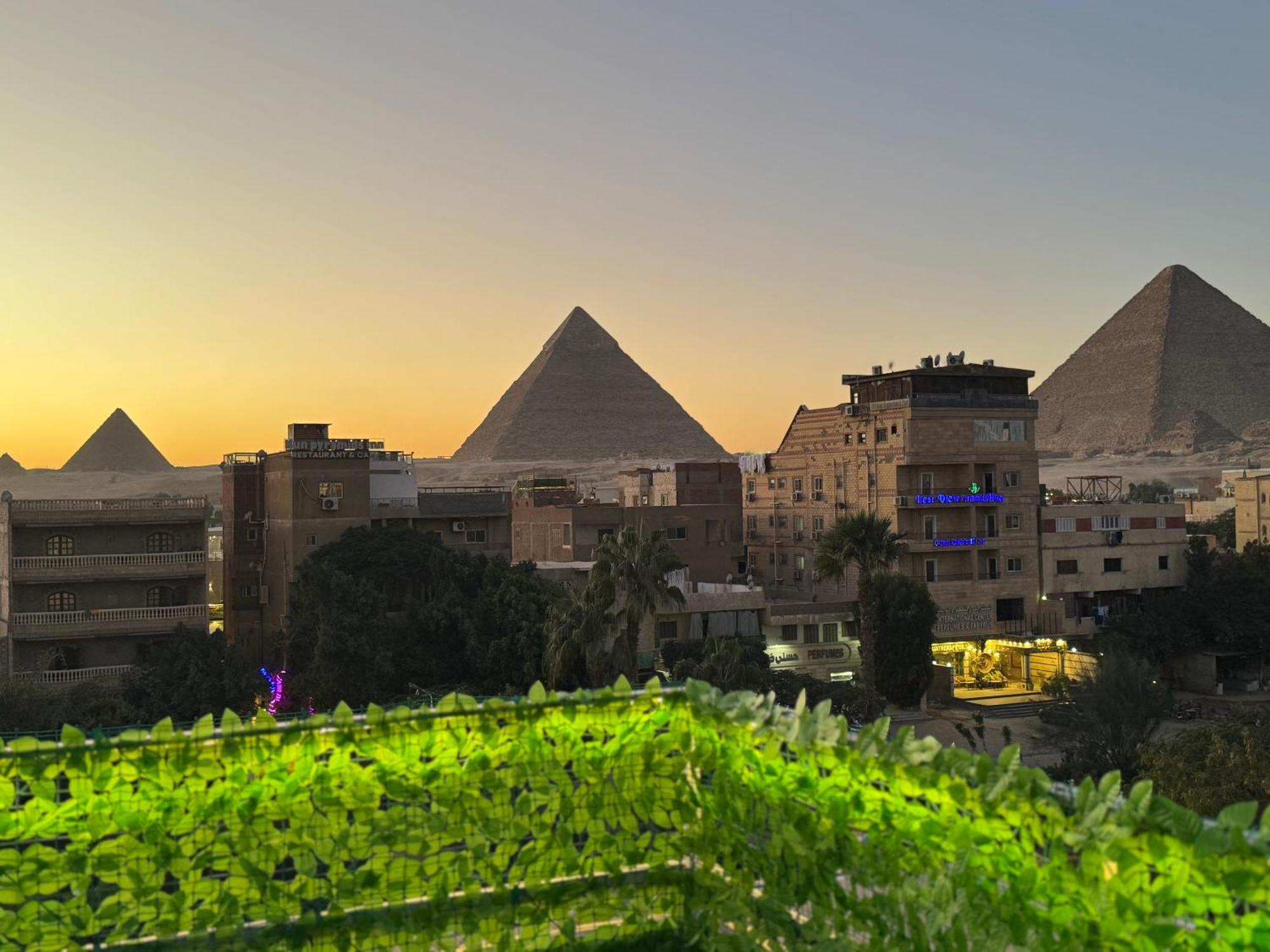 ホテル Nefertiti Pyramids View カイロ エクステリア 写真