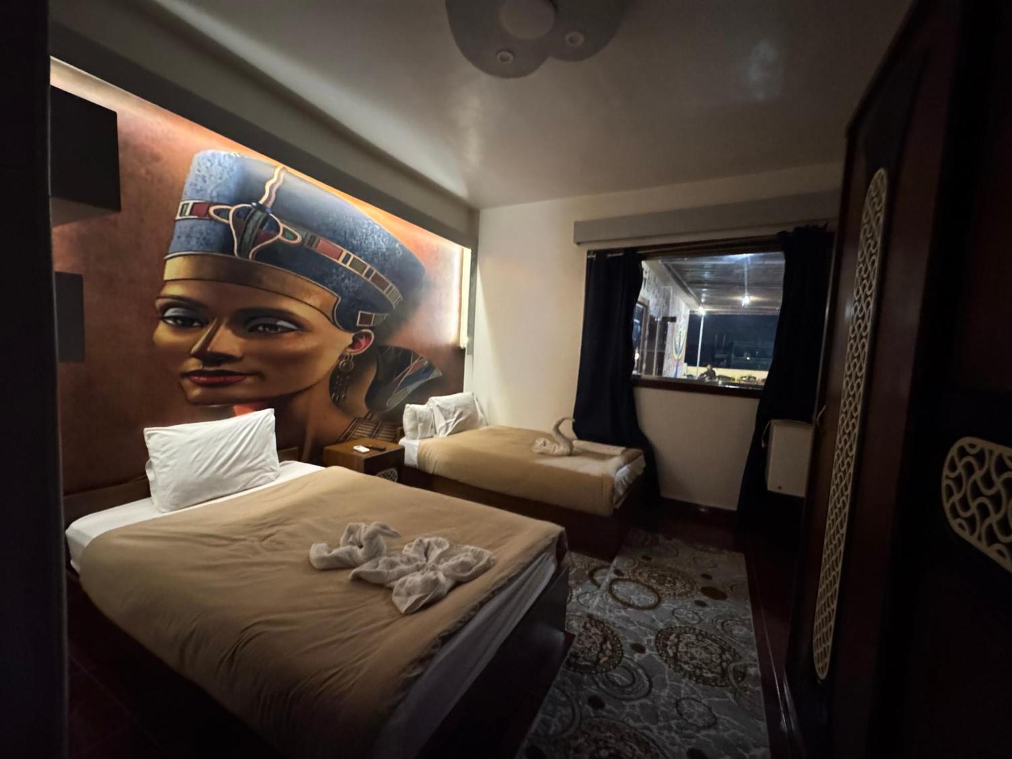 ホテル Nefertiti Pyramids View カイロ エクステリア 写真
