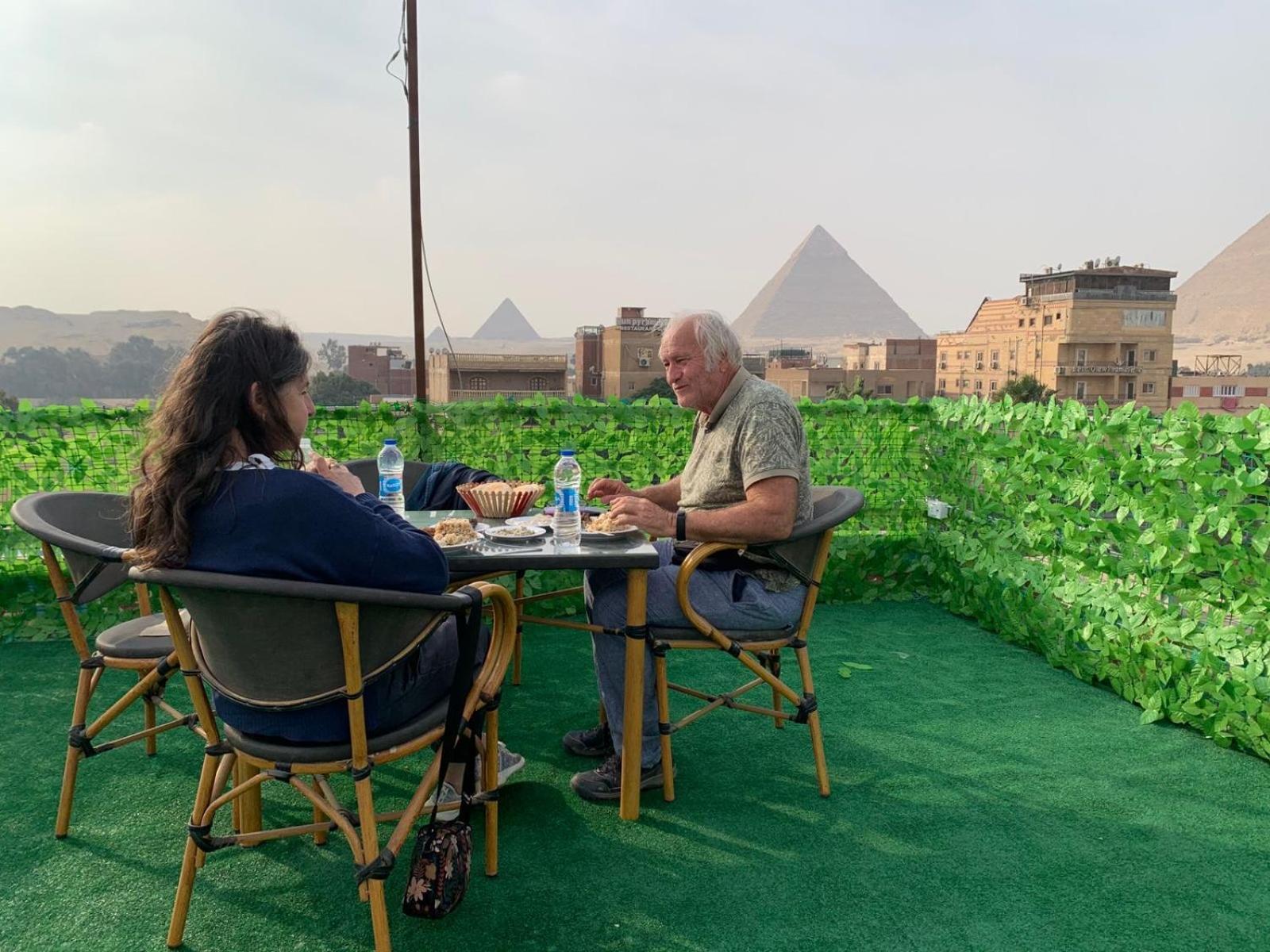 ホテル Nefertiti Pyramids View カイロ エクステリア 写真